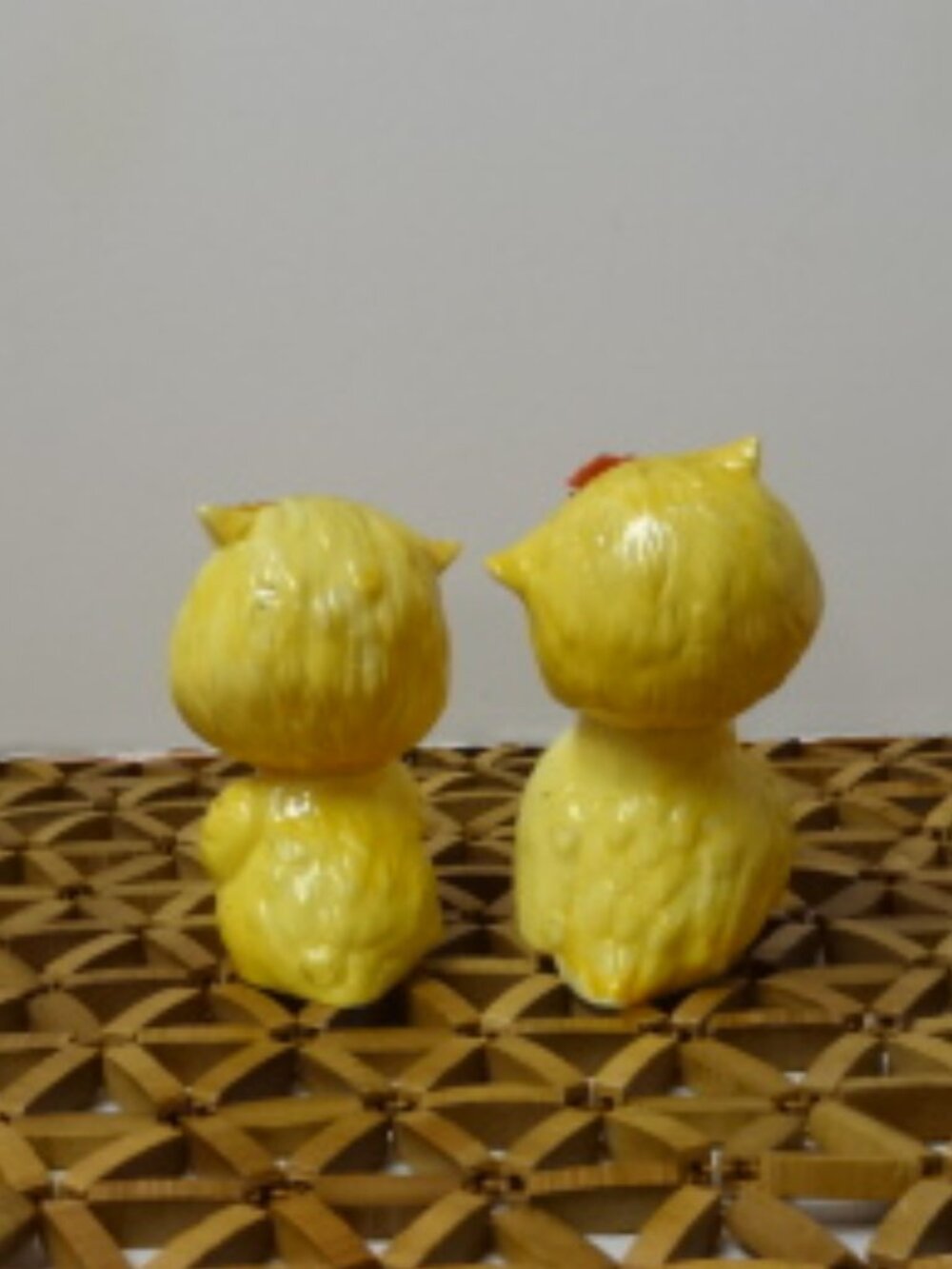 Cute Retro Owl Salt & Pepper Shakers - Picture 3 of 4